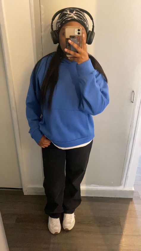 Blue Zip Up Outfit, Dark Blue Outfit Ideas, Blue Sweater Outfit, Outfit School, Simple Fits, Hoodie Outfit, Blue Outfit, Teenage Fashion Outfits, Lookbook Outfits