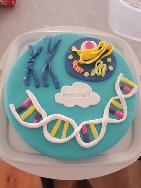 Biology Theme Cake, Biology Birthday Cakes, Biology Cake Ideas, Biology Cake, Teachers Day Cake, Science Cake, Teacher Cakes, Biology Projects, Biology Teacher