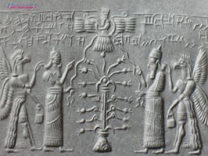 An ancient Assyrian Seal depicting the Pomegranate tree as a tree of life symbol. The tree wears a crown and above it is the Sun God. The two men on either side hold a ray of the sun. Behind them are half-man half-eagle figures are holding pomegranate blossoms. Ancient Sumerian, Ancient Mesopotamia, Ancient Technology, Ancient Mythology, Ancient Origins, Ancient Tree, Ancient Knowledge, Ancient Mysteries, Art Antique