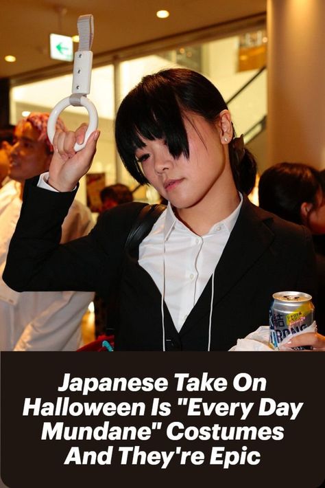 Japanese Take On Halloween Is "Every Day Mundane" Costumes And They're Epic It turns out that boring CAN be creative. Mundane Halloween, Japanese Halloween, Japanese Costume, Japanese Funny, Zombie Costume, People Dress, Be Creative, Cool Costumes, New Pins