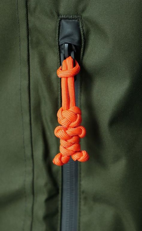 Paracord Instructions, Lanyard Tutorial, Paracord Bracelet Instructions, Paracord Zipper Pull, Paracord Projects Diy, Camping Knots, Paracord Bracelet Tutorial, Paracord Braids, Paracord Crafts