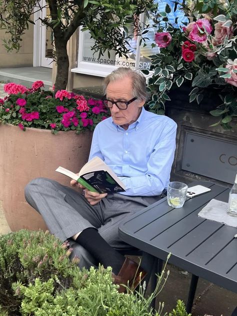 Edinburgh West End Residents & Businesses | Today’s celebrity sighting - Bill Nigh looking very smart outside Contini in George Street  | Facebook Bill Nighy Style, Bruce Mccandless, Men Socks Suit, Bill Nighy, Men In Socks, People Reading, Dressing Well, Bill Nye, Classic Menswear