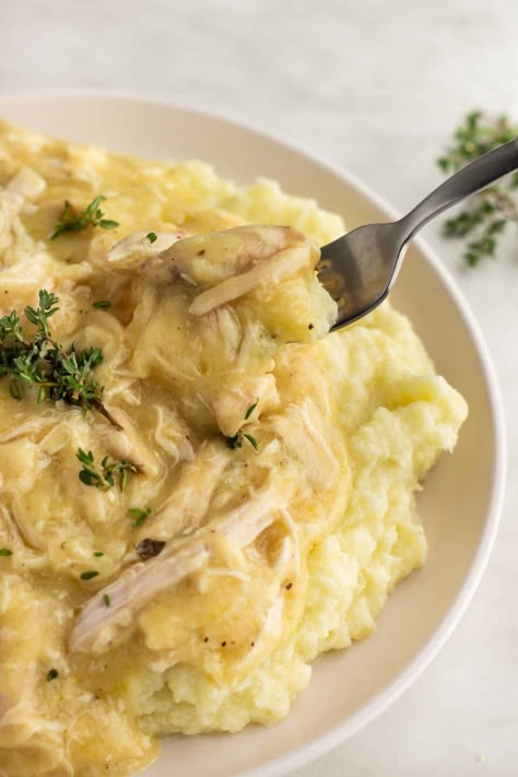 Chicken and Gravy over Mashed Potatoes - Happy Homeschool Nest Shredded Chicken Gravy, Garlic Ribs Recipe, Recipes Shredded Chicken, Honey Garlic Ribs, Instant Pot Beef Stew Recipe, Making Turkey Gravy, Instant Pot Beef Stew, Shredded Rotisserie Chicken, Chicken And Gravy