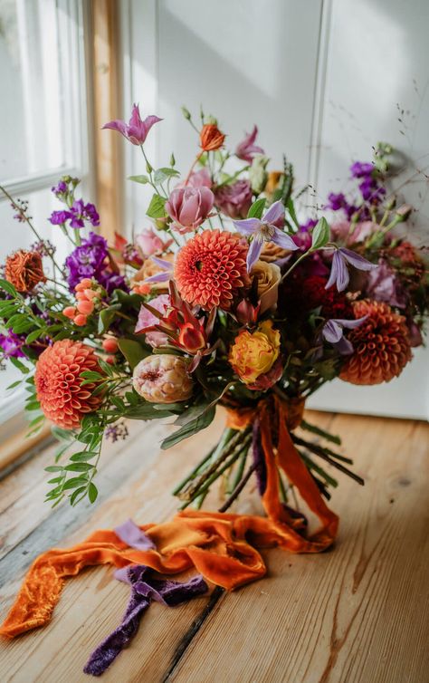 Wildflower Wedding Ceremony, October Bouquet, Woods Photoshoot, Wildflower Wedding Theme, Colorful Bridal Bouquet, Bright Wedding Colors, Flower Boquet, Bridal Bouquet Fall, Wedding Colours