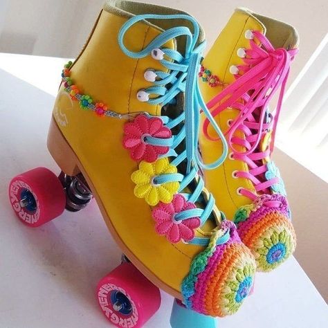 Kidcore Shoes, Roller Skates Fashion, Roller Skate Accessories, Skate Accessories, Roller Skating Outfits, Skates Shoes, Girls Roller Skates, Quad Roller Skates, Roller Skate Shoes