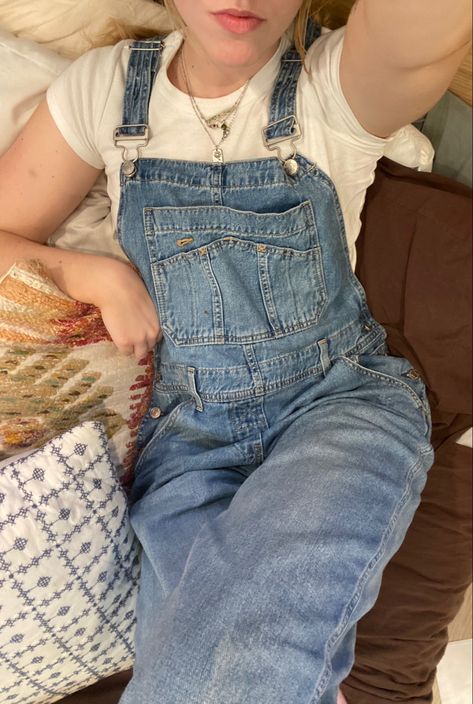 Overall outfit outfit ideas insta inspo summer outfit spring outfit trendy outfit overalls fit check fit inspo outfit style aesthetic style hippy style coastal cowgirl aesthetic clean aesthetic summer vibes outfit