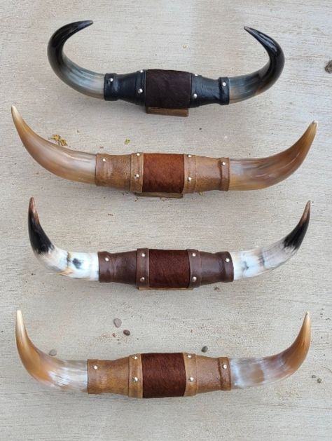 "Add a piece of Mexican-Texan steer horn art to your home! My Grandfather (El Jefe) has been handcrafting these polished horn designs one by one for over 50 years. He is now 84 years old. Your purchase contribution is going DIRECT to the craftsman. Made in Mexico. No middle man so you get the best deal and support a local artisan. Sizes vary from small 10\" to 38\" longhorns. Colors will be selected at purchase. Choices can be in leather color, fur color, and dark/light horns. Exact colors canno Bull Horns Decor, Cow Horns Decor, Rustic Ranch Decor, Hotrod Interior, Horn Designs, Horns Decor, Ranch House Decor, Bull Art, Longhorn Cow