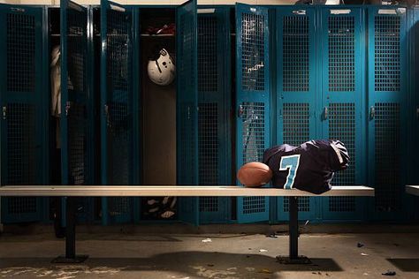 Football Locker Room, Soccer Locker, High School Lockers, Sports Locker, Damn Yankees, Gym Lockers, School Lockers, Football Photos, High School Football