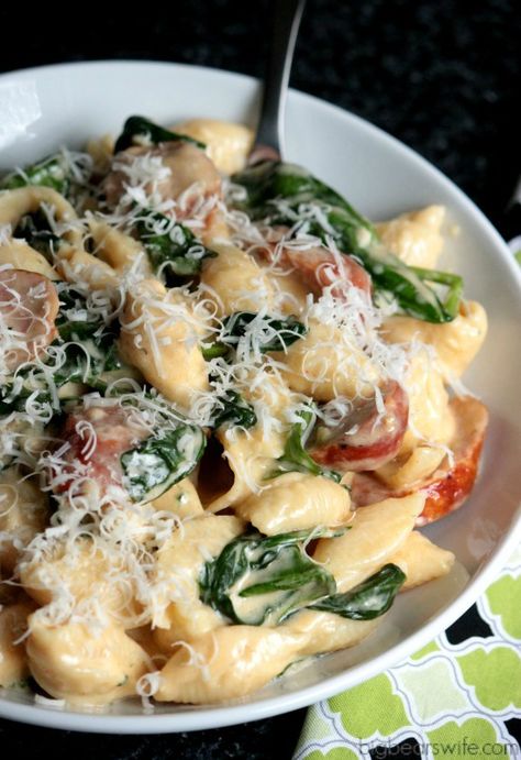 Kielbasa And Spinach Recipes, Kielbasa Spinach Pasta, Veggie Alfredo, Sausage Alfredo Pasta, Buffalo Cauliflower Recipes, Italian Casserole, Sausage And Spinach, Spinach Alfredo, Spinach Tortellini