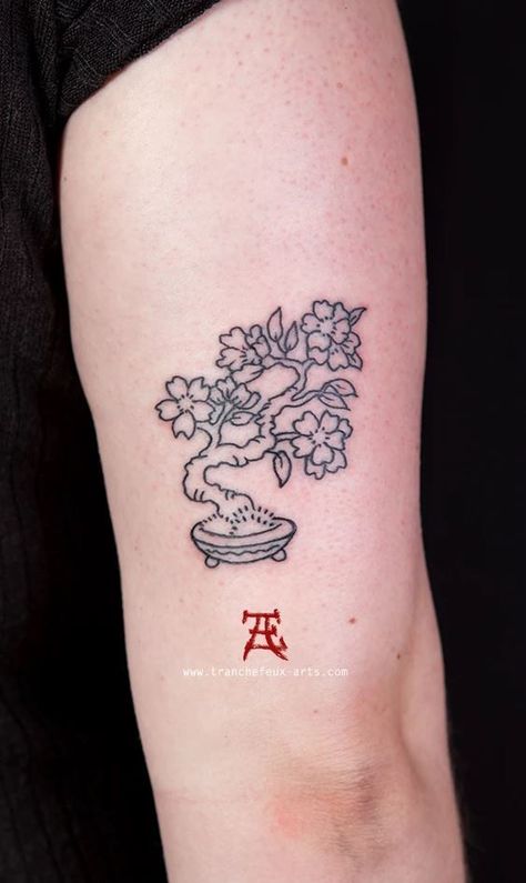 Simple Japanese Tattoo For Men, Bonsai Tattoo Minimalist, Minimalist Japanese Tattoo, Japan Inspired Tattoo, Japon Tattoo, Bonsai Tattoo, Small Japanese Tattoo, Doodle Simple, Traditional Japanese Tattoo Flash