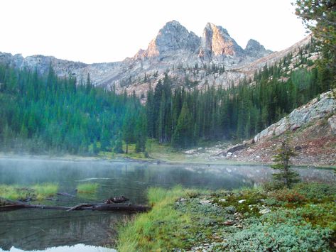 Surrounded by mountains, tucked into valleys, hidden in the most obscure natural landscapes Idaho has to offer, these picturesque lakes are truly special. Challis Idaho, Spirit Lake Idaho, Craters Of The Moon, Round Lake, Autumn Lake, Spring Outdoor, Small Lake, Turkey Hunting, Beautiful Lakes