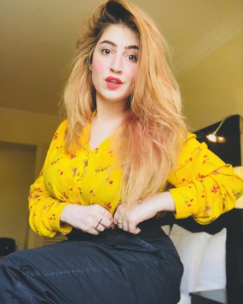 Instagram post by Aqsa Khan • Aug 30, 2018 at 9:07am UT Aqsa Khan, Pakistani People, Girl Dpz, Girl Attitude, Girls Dpz, Swag Outfits, A Call, Attitude Quotes, Ombre Hair