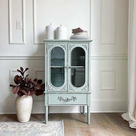 Antique Buffet Cabinet, Shabby Chic Bookcase, Shabby Chic Living Room Furniture, Repainted Furniture, Farmhouse Storage Cabinets, Cabinets With Glass Doors, Shiplap Bathroom, Antique Buffet, Accent Storage Cabinet