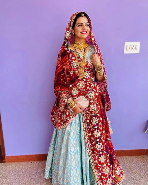 Chunri Lehenga Design, Chunri Saree Blouse Design, Shekhawati Dress, Rajasthani Lehenga Traditional, Chunri Lehenga, Indian Fancy Dress, Latest Traditional Dresses, Rajasthani Dress, Lehenga Pattern