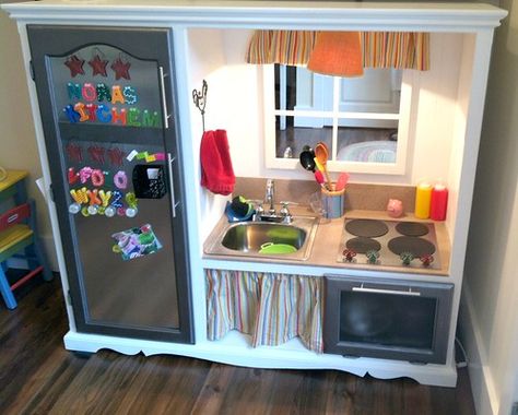 Diy Kids Kitchen, Toddler Kitchen, Diy Kids Furniture, Kitchen Sets For Kids, Play Kitchens, Kids Play Kitchen, Entertainment Center Kitchen, Real Kitchen, Play Furniture