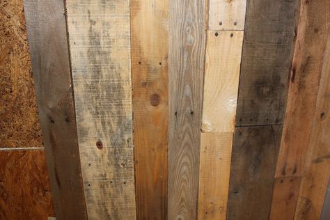 Remodelaholic | Rustic Pallet Wood Ceiling Tutorial Pallet Wood Ceiling, Ceiling Diy, Pallet Ceiling, Sycamore Tree, Rustic Ceiling, Diy Rustic Decor, Diy Ceiling, Wood Ceiling, Wood Pallet Projects