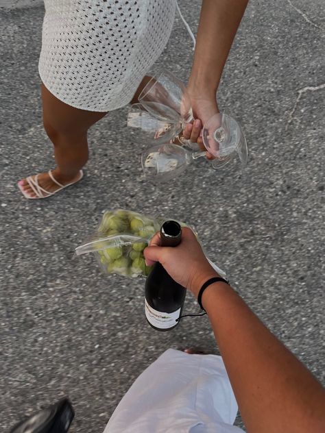 Wine And Picnic, Picnic Wine Aesthetic, Patio Drinks Aesthetic, Wine On The Beach Aesthetic, Wine Beach Aesthetic, Beach Walk Aesthetic, Drinking Wine Aesthetic, Wine Glasses Aesthetic, Summer Wine Aesthetic