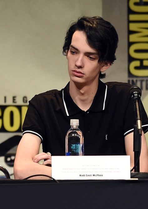 Kodi Smit-McPhee Xmen Cast, Eddie Red, Kodi Smit Mcphee, The Power Of The Dog, Power Of The Dog, Dawn Of The Planet, Kurt Wagner, X Men Apocalypse, X Men Evolution