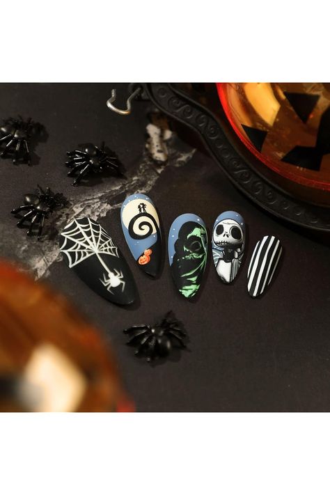 Short Press on Nails Almond Fake Nails Halloween Acrylic Glue on Nails with Skull Spider Net Pumpkin Design Matte False Nails Full Cover Stick on Nails Artificial Static Nails for Women 24Pcs Types Of Fake Nails, Ongles Goth, Nightmare Before Christmas Nails, Colored Nail Tips, Holiday Acrylic Nails, Halloween Press On Nails, Press On Nails Medium, Skull Pumpkin, Pumpkin Nails