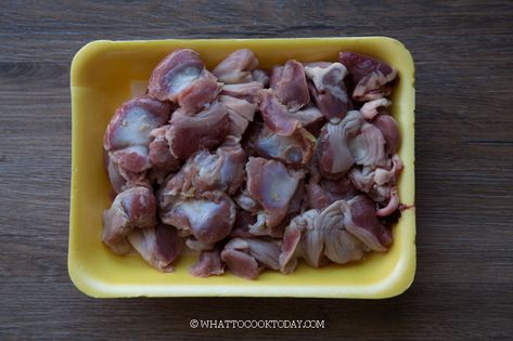 How To Pressure Cook Chicken Gizzards. Now you can easily make tender chicken gizzards and hearts with your electric pressure cooker. Stuffing With Gizzards, Crispy Batter Recipe, Turkey Gizzards, Stuffing Cornbread, Keto Cornbread, Gizzards Recipe, Pressure Cooking Chicken, Cornbread Stuffing Recipes, Recipes With Soy Sauce