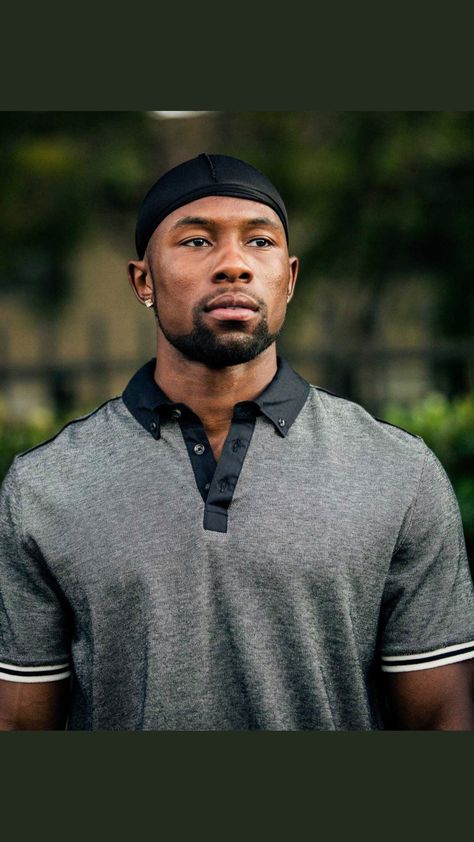 Fine chocolate men😍🍫, Tom from Bird box Fine Chocolate Men, Black Handsome Men, Trevante Rhodes, Fashion Hair Styles, Chocolate Men, Bird Box, Dark Skin Men, Fine Chocolate, Black Hairstyles