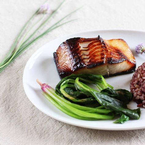 Recipe: Nobu's Miso-Marinated Black Cod Cod Miso, Nobu Recipe, Sable Fish, Miso Marinade, Cod Fillets, Easy Vegetable Recipes, Cod Recipe, Miso Paste, Black Cod