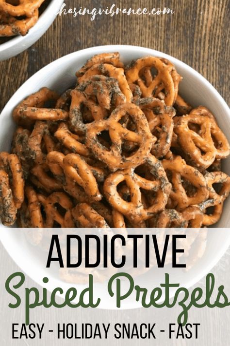 Spicy Pretzel Recipe, Easy Holiday Snacks, Spicy Pretzels, Spiced Pretzels, Seasoned Pretzels, Pretzel Recipe, Holiday Snack, Pretzels Recipe, Holiday Snacks