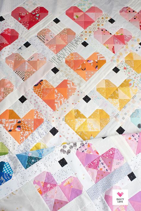 Use your scraps or fat quarters to make this fun and modern heart quilt pattern from Emily at quiltylove.com. Heart Gems is ideal for the advanced beginning quilter and the pattern includes instructions for five sizes from Baby to Bed. Easy Quilt Tutorials, Baby Quilt Patterns Easy, Quilty Love, Beginning Quilting, Heart Quilt Pattern, Quilt Sewing Patterns, Modern Heart, Baby Quilt Patterns, Easy Quilt Patterns