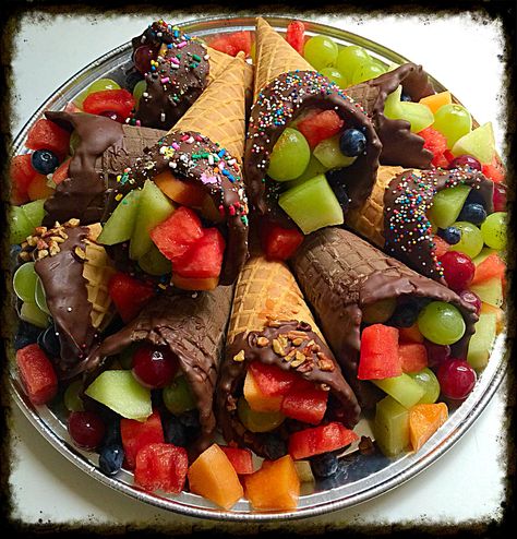 Waffle Cone Fruit Cups, Fruit Waffle Cones, Waffle Cones Ideas, Cone Fruit Cups, Fruit Cups Ideas, Fruit Cones, Fat Burning Fruits, Cranberry Dessert, Cups Ideas