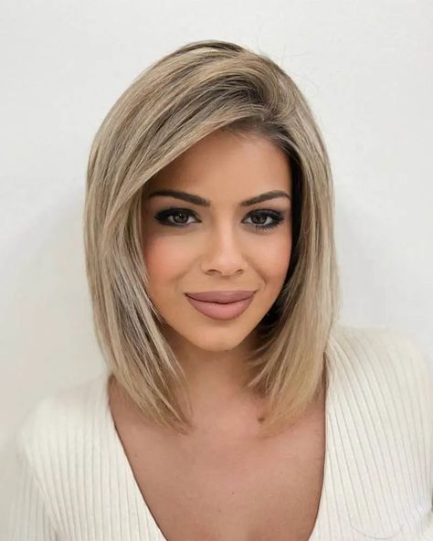 Short Thick Wavy Hair, Straight Hair Highlights, Shoulder Length Straight Hair, Medium Shag Hairstyles, Short Haircuts Shoulder Length, Shoulder Length Blonde, Shoulder Length Curly Hair, Medium Blonde Hair, Wigs Straight