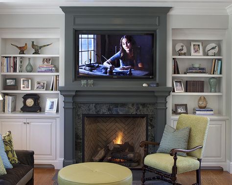 Above Fireplace Ideas, Tv Above Fireplace, Corner Gas Fireplace, Tv Over Fireplace, Traditional Family Room, Fireplace Tv Wall, Traditional Fireplace, Fireplace Remodel, Home Fireplace