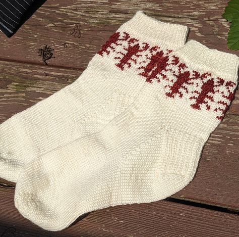 lobster socks lobster socks 🦞🦞 these are the chaussettes homard by lysandre hourdin! had to start them over like 5 times to get the sizing right bc of the yarn i picked but WORTH. #knit #knitting #knittingprojects #knittingsocks #knittinginspiration #knitlife #slowfashion #coastal Lobster Socks, Socks Pattern, Sock Patterns, July 15, Knitting Inspiration, Knit Socks, Knitting Projects, Slow Fashion, Knitting Socks