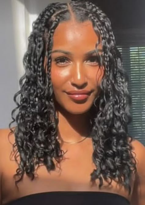 Boho Braids No Extensions, Mid Length Braided Hairstyles, Romani Braids, Shoulder Length Boho Braids, Braided Hairstyles Boho, Natural Boho Braids, Boho Braided Hairstyles, Short Box Braids Hairstyles, Vacation Hairstyles