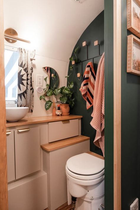 Towel Storage Small Bathroom, Bathroom Towel Storage Ideas, Towel Storage Ideas, Workshop Setup, Airstream Bathroom, Vintage Trailer Remodel, Camper Bathroom, Bathroom Towel Storage, Storing Towels