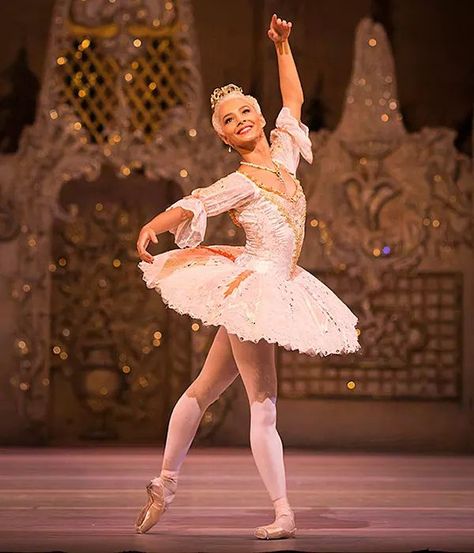 Francesca Hayward as The Sugar Plum Fairy from The Royal Ballet's 'The Nutcracker' Clara Nutcracker, Sugarplum Fairy, Sugar Plum Fairy Aesthetic, Sugar Plum Nutcracker, Sugar Plum Fairy Nutcracker, Sugar Plum Fairy Ballet, Clara Nutcracker Ballet, Nutcracker Sugar Plum Fairy, Sugar Plum Fairy Costume