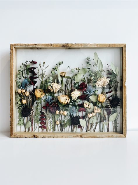 Dried Petals In Frame, Dried Wedding Flowers Display, Displaying Dried Wedding Bouquet, Wedding Flower Dried Framed, Dried Flower Preservation, Preserved Wedding Flowers In Frame, Dry Flower Display Ideas, Frame With Dried Flowers, Preserving Fake Wedding Flowers