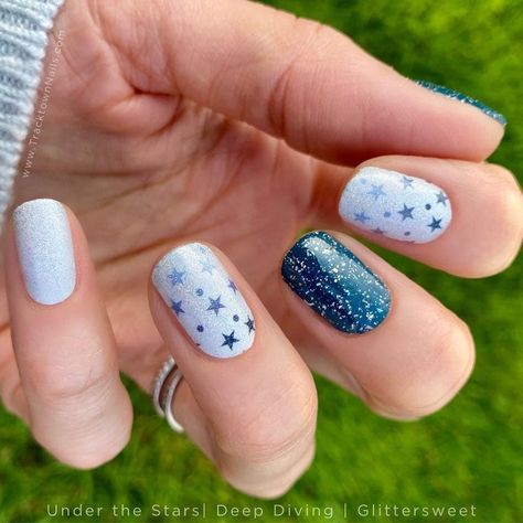 Nail Color Combos, Deep Diving, Uv Gel Nail Polish, Blue Nail Designs, Sparkle Nails, Glam Nails, Uv Gel Nails, Nail Polish Strips, Fabulous Nails