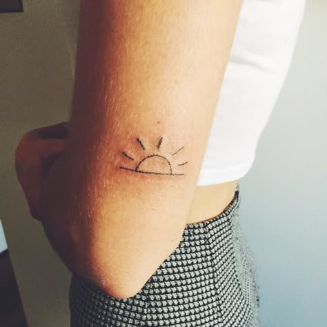 Stick-and-poke tattoos are having a major moment. They made their way onto Instagram feeds last year: photos of tiny, puzzled Bart Simpsons above anklebones or delicate, pointillist planets orbiting spinal curves. Style.com proclaimed them the coolest tattoo style of 2015.  These tattoos are Sunrise Tattoo, Tattoo Sonne, Stick Poke Tattoo, Stick N Poke, Muster Tattoos, Stick N Poke Tattoo, Sun Tattoos, Poke Tattoo, Diy Tattoo