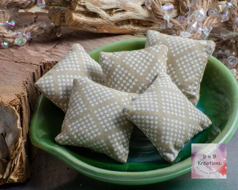 Excited to share the latest addition to my #etsy shop: Miniature Pillows (Tan & White Squares) -- Dollhouse Miniatures 1:12 Scale #beige #white #miniaturepillow #dollhousepillow #dollshousepillow #dollhousebedding #miniaturebedding #throwpillow #modernminiature https://etsy.me/3QniEQm Miniature Pillows, Dollhouse Pillows, Miniature Couch, Invisible Stitch, Dollhouse Bedroom, Tan Fabric, 1 12 Scale Dollhouse, Little Designs, Square Pattern