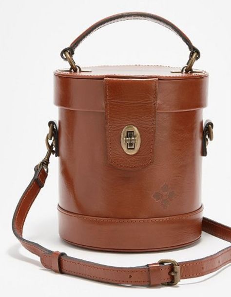 Cylinder Bag, Leather Craft Tools, Leather Gear, Fancy Bags, Brown Bag, Leather Projects, Leather Bags Handmade, Hip Bag, Brown Bags