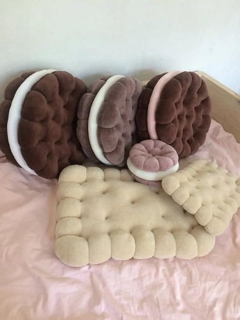 Cute Furniture, Shapes For Kids, Apartment Plans, Cute Bedroom Decor, College Apartment, House Things, Kawaii Room, Cute House, Cute Pillows