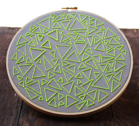 Abstract Embroidery, Green Embroidery, Geometric Embroidery, Embroidery Stitches Tutorial, Hand Embroidery Projects, Embroidery Neck Designs, Learn Embroidery, Embroidery Flowers Pattern, Creative Embroidery