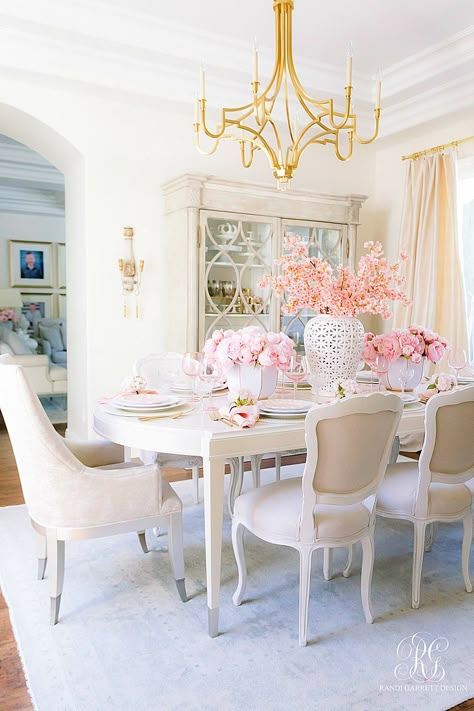 Pink Peony Easter Table - Randi Garrett Design Transitional Furniture, Elegant Dining Room, Dining Room Inspiration, Small Dining, Elegant Dining, Dining Room Ideas, Dining Room Design, Home Tour, Dream Home Design