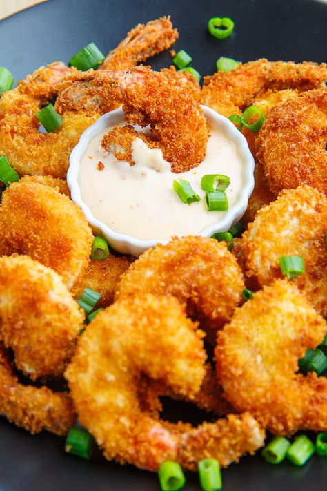 Mini Aperitivos, Bang Bang Shrimp Recipe, Bang Bang Shrimp, Prawn Recipes, Shrimp Recipes Easy, Lobster Recipes, Sweet Chili Sauce, Beignets, Shrimp Recipes