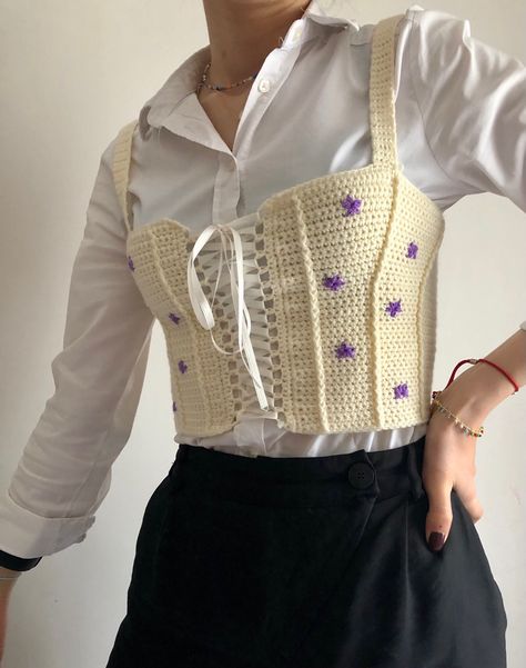 Crochet Clothes Cottagecore, Crochet Cottagecore Top, Cottagecore Crochet Pattern, Crochet A Corset Top, Crochet Tops Cottagecore, Crochet Fairycore Outfit, Crochet Tops Coquette, Crochet Clothes Aesthetic, Crochet Cottagecore