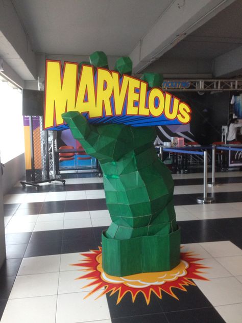 Giant Hulk hand Made from corrigated paper Marvel Decor, Superhero Vbs, Superhero School, Comic Room, Superhero Party Decorations, Tennis Events, Homecoming Floats, Comic Party, Superhero Decorations