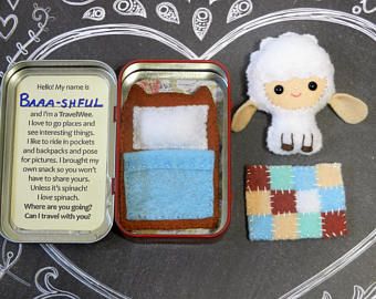 Felt Lamb Sheep Travel Wee Pocket Pal by Noialand Mint Tin Crafts, Tin Crafts, Felted Basket, Ellijay Ga, Mini Puppies, Pocket Pal, Easy Paper Flowers, Mint Tins, Operation Christmas