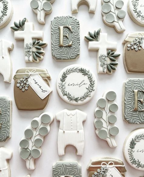 First Communion Cookies, Baptism Cookies, Onesie Cookies, Monogram Cookies, Leaf Cookies, Baptism Decorations, Baby Boy Baptism, Eucalyptus Leaf, Pretty Cookies