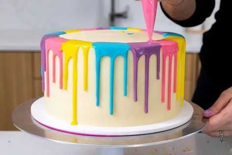 Peeps Drip Cake | Domino Sugar Cake Dripping Icing, Candy Drip Cake, Peeps Cake, Marshmallow Candy, Checkerboard Cake, Cake Easter, Colorful Cake, Vanilla Buttercream Frosting, Cake Layers