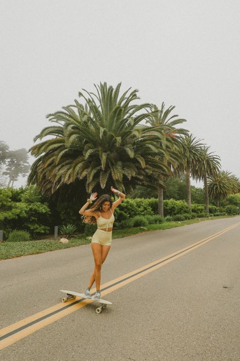 Long Boarding Aesthetic, Girl Skateboarding Aesthetic, Australian Girl Aesthetic, Long Board Aesthetic, Longboarding Aesthetic, Surfskate Aesthetic, Longboard Aesthetic, 70s Surf, Long Skateboards